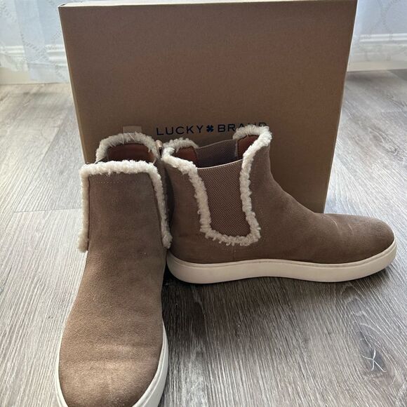 Suede Ankle boots with fur trim size 9 - Picture 1 of 4